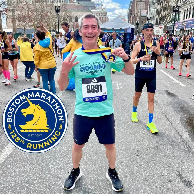 Fernando Sousa 🇵🇹 raced in the Boston Marathon, 42km 🇺🇸, with a time of 03:19:44 👏👏. After completing a hard and long season with some ultra trail and marathon races, which ended with an 84km race in Dec 2023, this year we decided to opt for a lighter preparation and race just for the enjoyment of being in the Boston Marathon. Our best time to date was in the recent Chicago Marathon, at 3:03:34. 💪💪 #run #runner #running #triathletesperformance #trackandfield #athlete #athletics #athletes #gym #fitness #trackandfieldlife #marathon #42km #enduance3club #endurance3 #endurance
